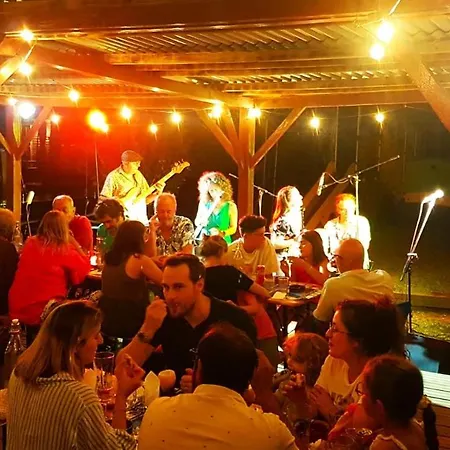 Kamp alanı Sud Aveyron Dans Le Rougier