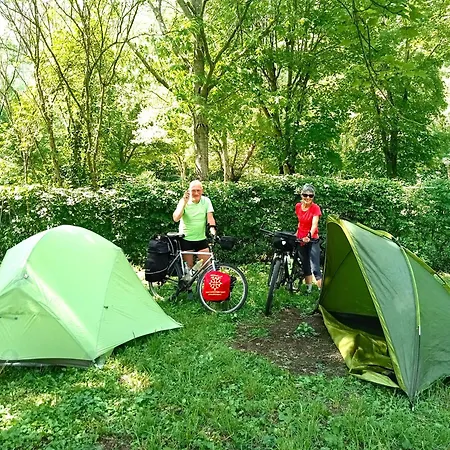 Sud Aveyron Dans Le Rougier Kamp alanı Belmont-sur-Rance