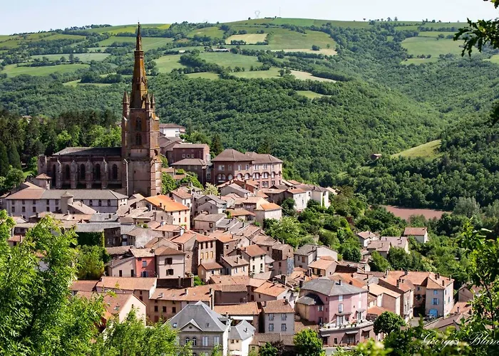 Sud Aveyron Dans Le Rougier Kemp *