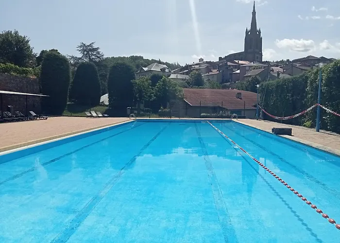 Kemp Sud Aveyron Dans Le Rougier