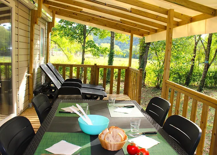 Sud Aveyron Dans Le Rougier Kemp *